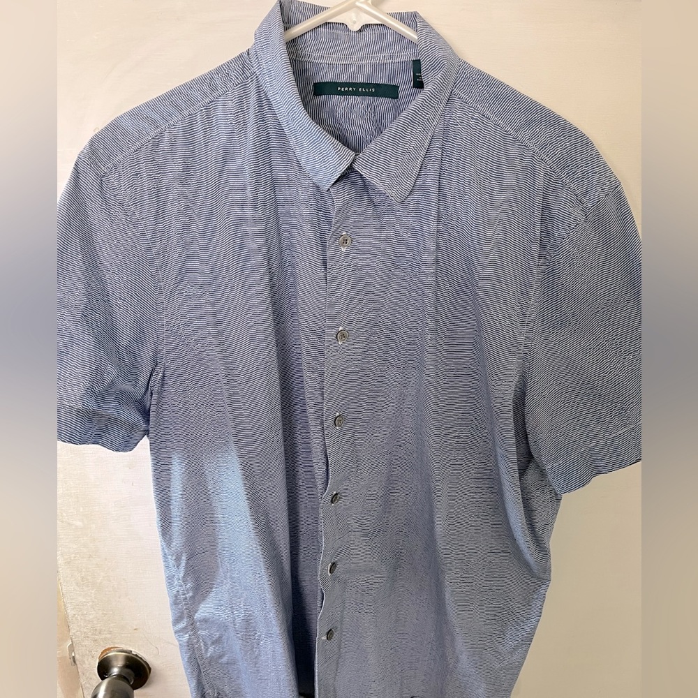 Perry Ellis Xl shortsleeve shirt